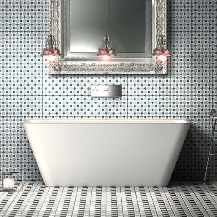Charlotte Edwards Eris 1500x750mm White Gloss Freestanding Bath